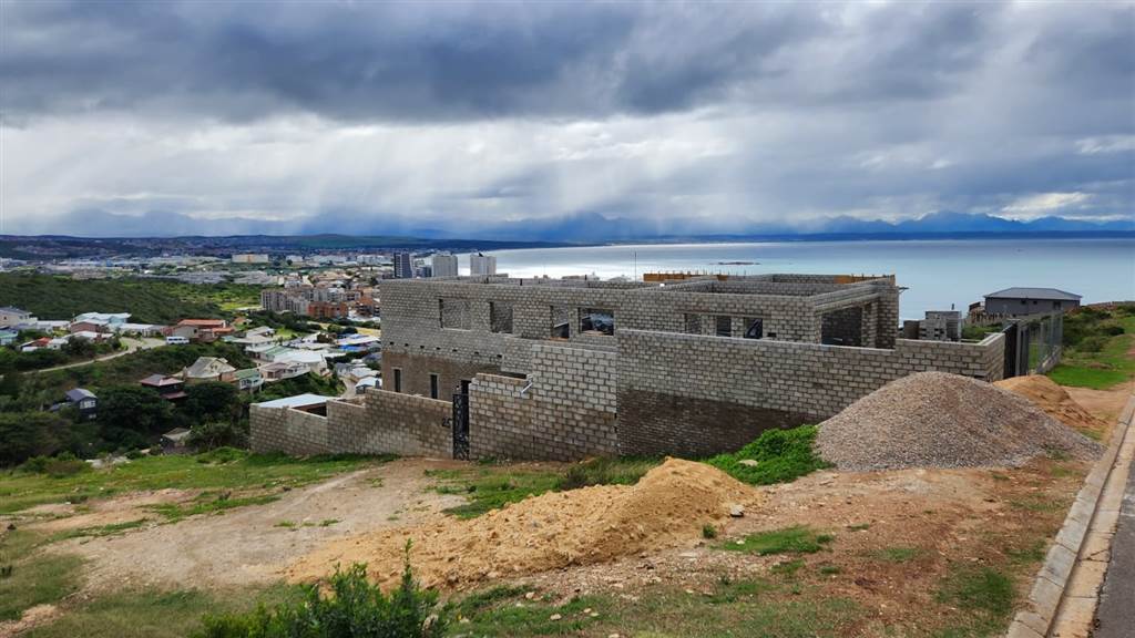 515 m² Land available in Mossel Bay photo number 2