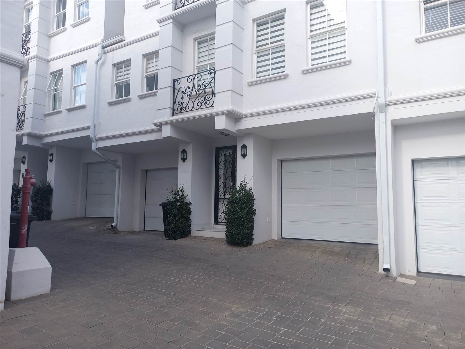3 Bed Townhouse in Bryanston photo number 29