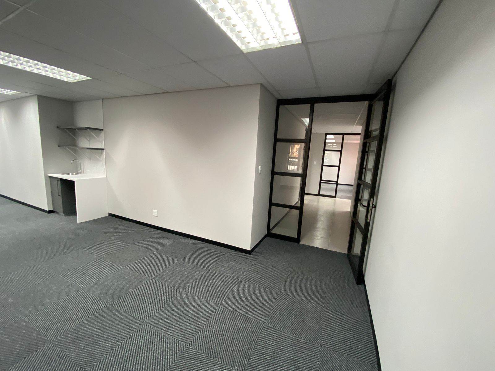 84  m² Commercial space in Sunninghill photo number 13