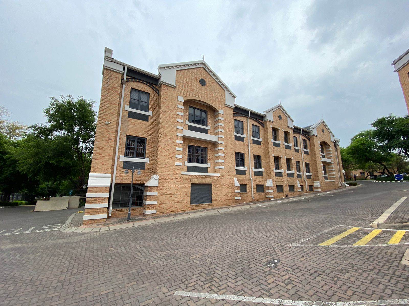 84  m² Commercial space in Sunninghill photo number 8