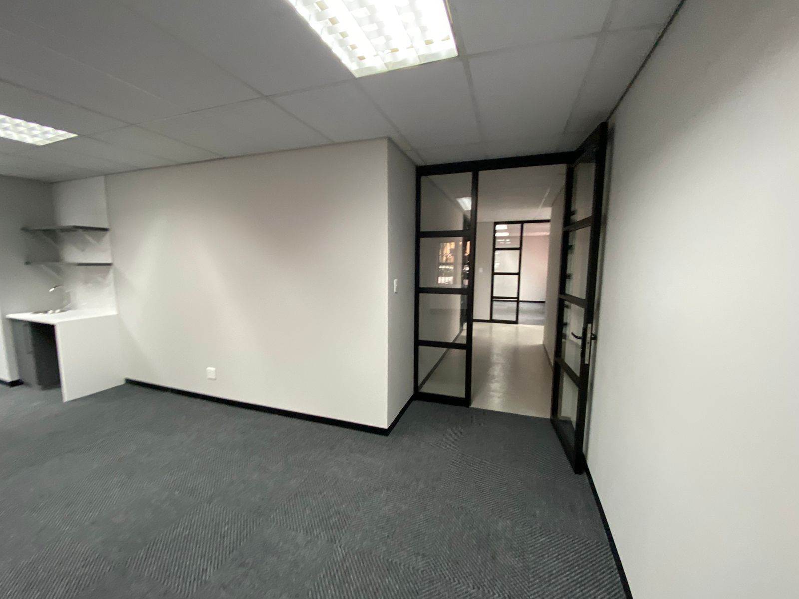 84  m² Commercial space in Sunninghill photo number 10