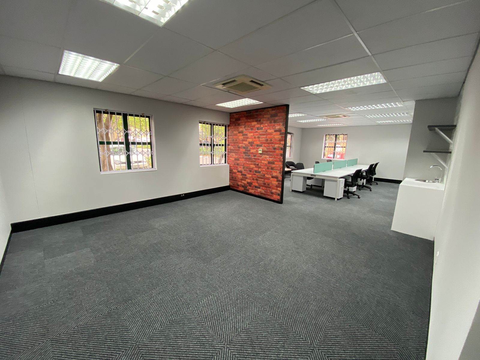 84  m² Commercial space in Sunninghill photo number 2