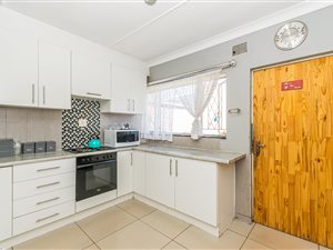 3 Bed House in Reefhaven