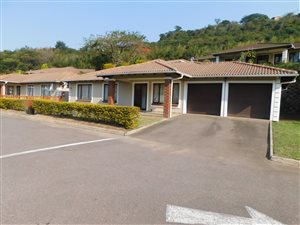3 Bed Simplex in Queensmead Industrial