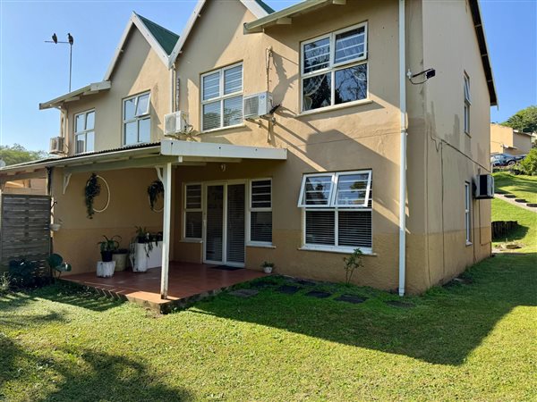 3 Bedroom Townhouse 3 Bedroom Townhouse
