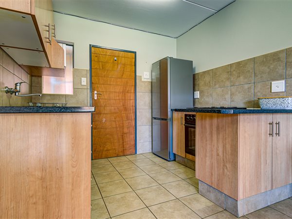 2 Bed Townhouse in Diepkloof