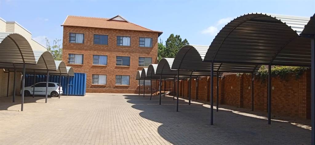 1200  m² Commercial space in Pretoria North photo number 4