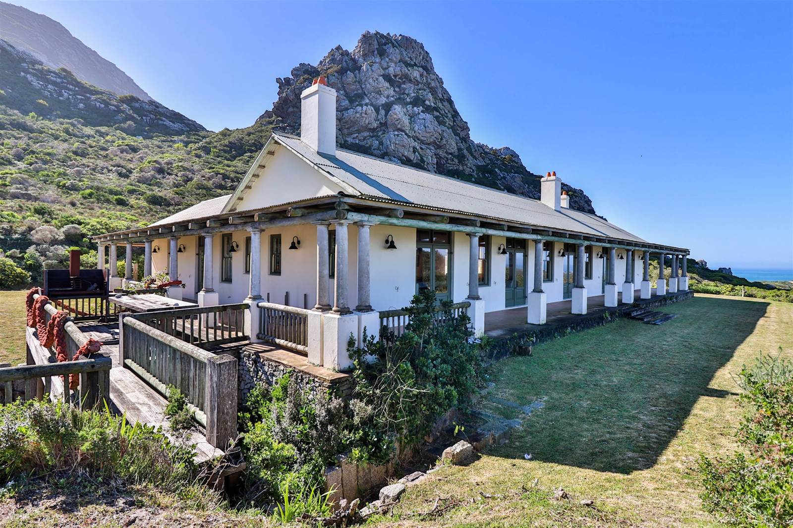 4 Bed House in Pringle Bay photo number 10