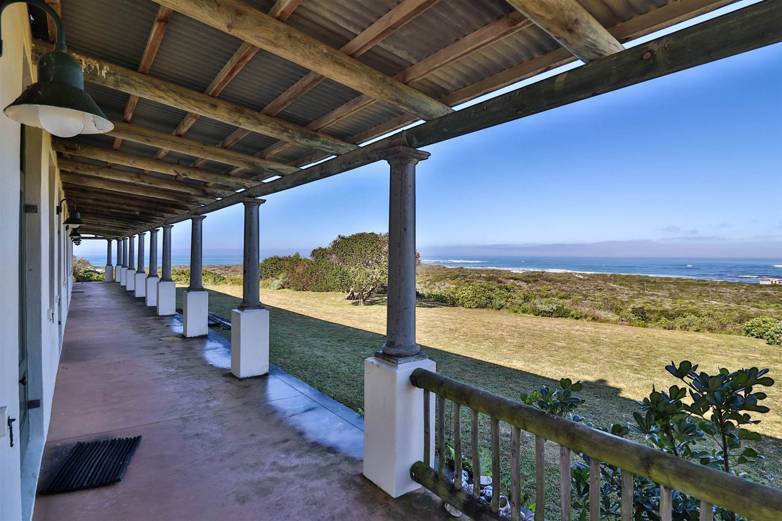 4 Bed House in Pringle Bay photo number 11