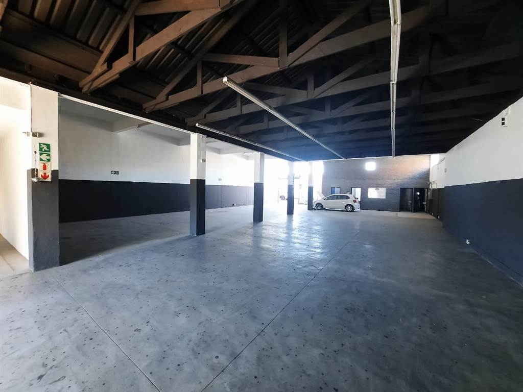 420  m² Industrial space in Goodwood photo number 2