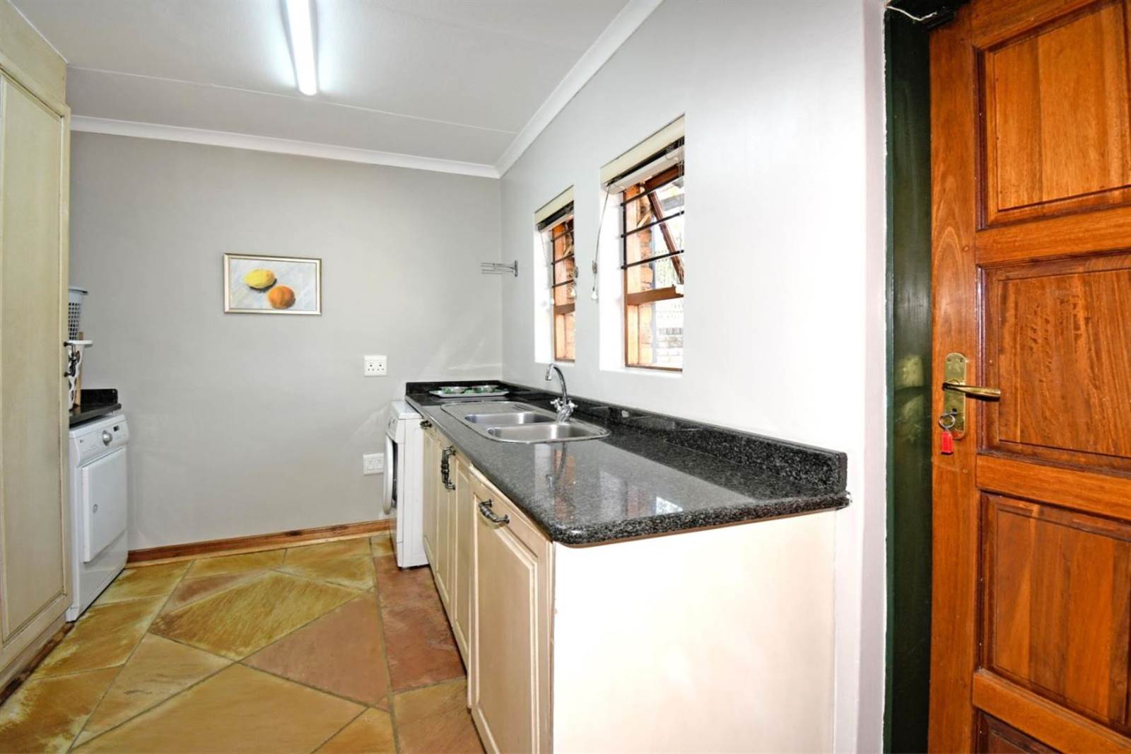 3 Bed House in Douglasdale photo number 13