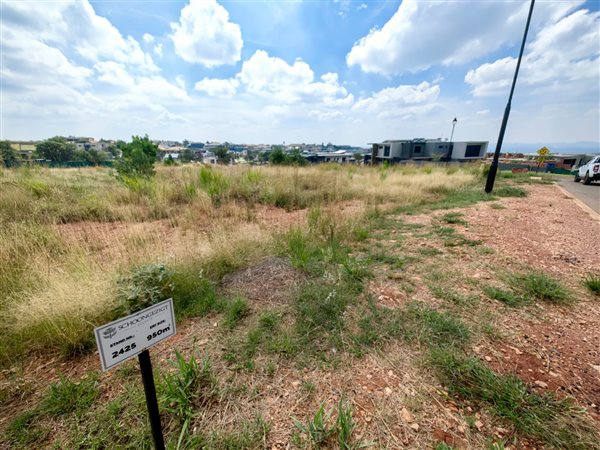 950 m² Land