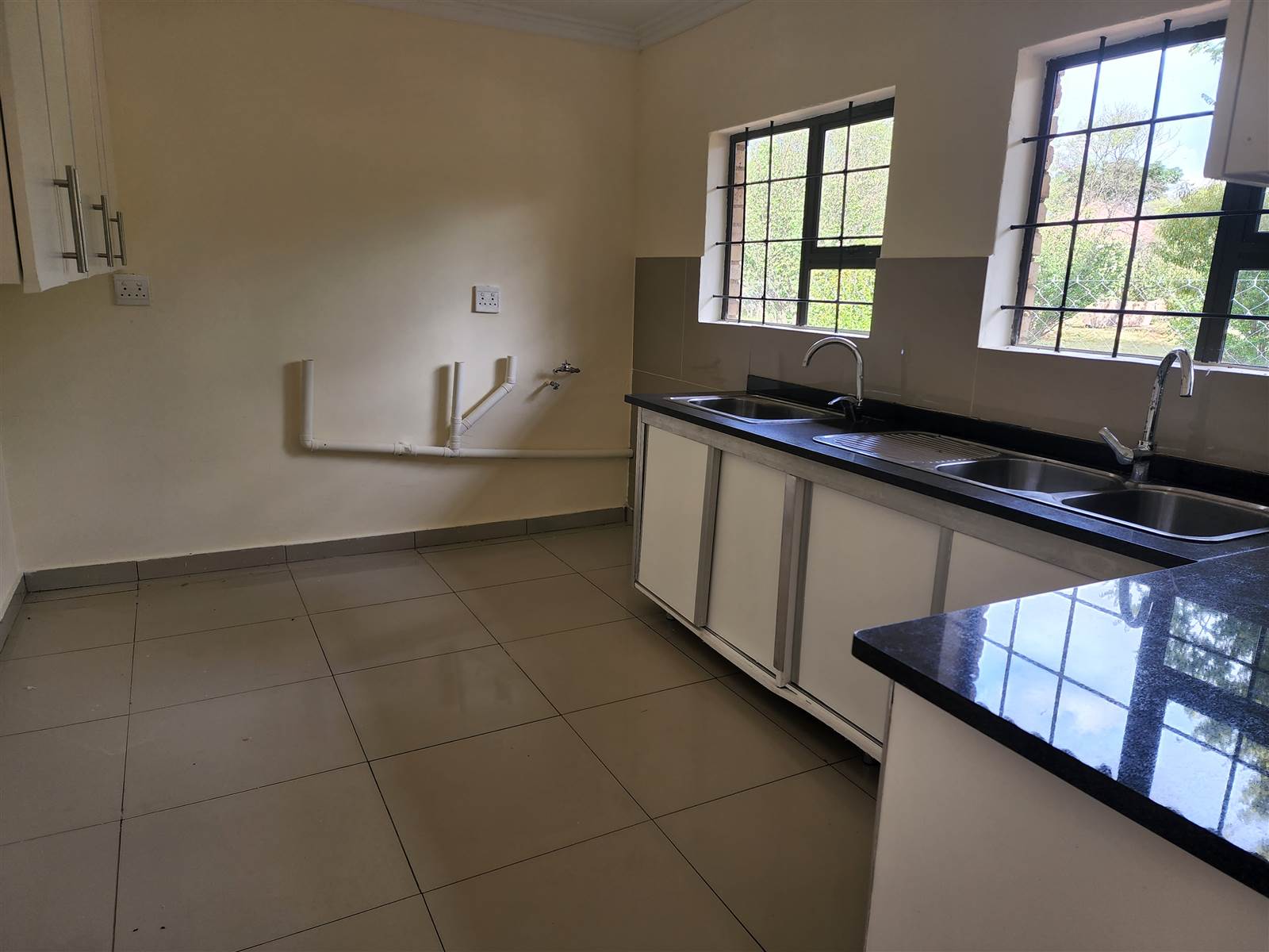 3 Bed House in Kameelfontein and surrounds photo number 13