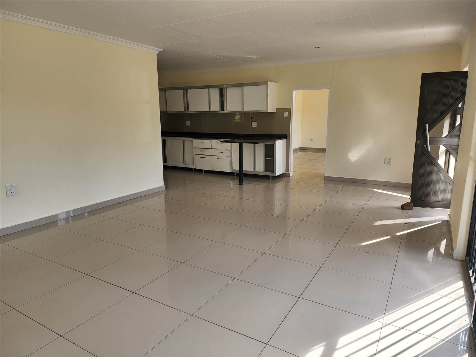 3 Bed House in Kameelfontein and surrounds photo number 11