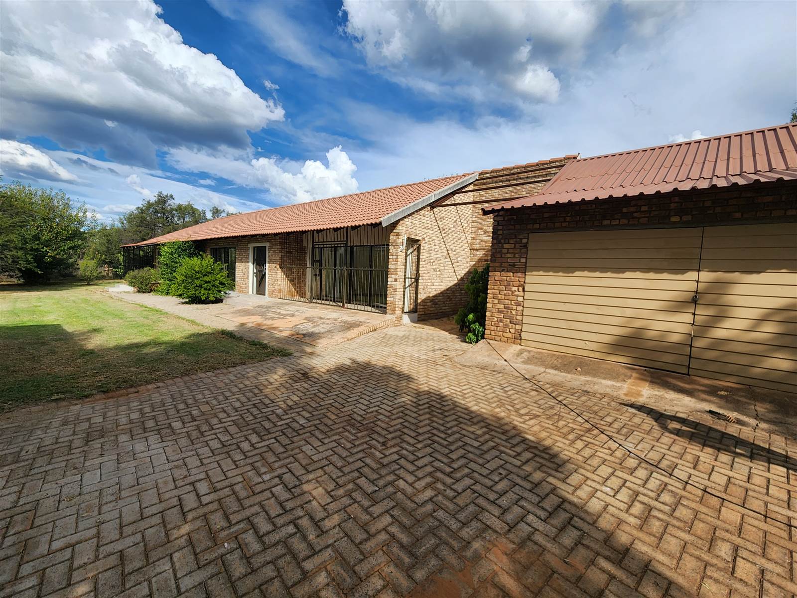 3 Bed House in Kameelfontein and surrounds photo number 3