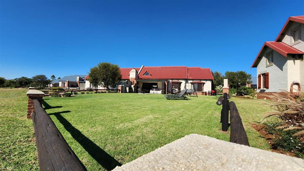 3 Bed Townhouse in Boschkop photo number 27