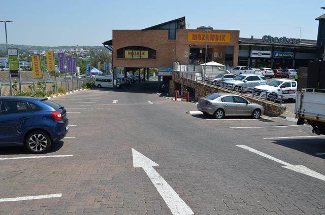 130  m² Retail Space in Sunninghill photo number 8