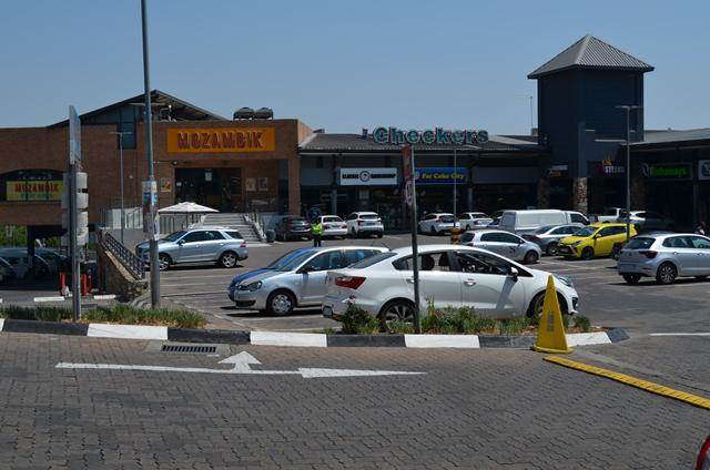 130  m² Retail Space in Sunninghill photo number 6