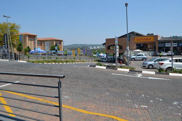 130  m² Retail Space in Sunninghill photo number 5