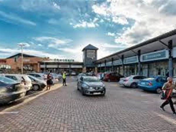 130  m² Retail Space in Sunninghill