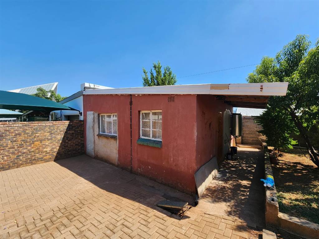 3 Bed House in Thabazimbi photo number 7