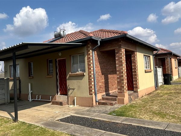 3 Bedroom Townhouse 3 Bedroom Townhouse