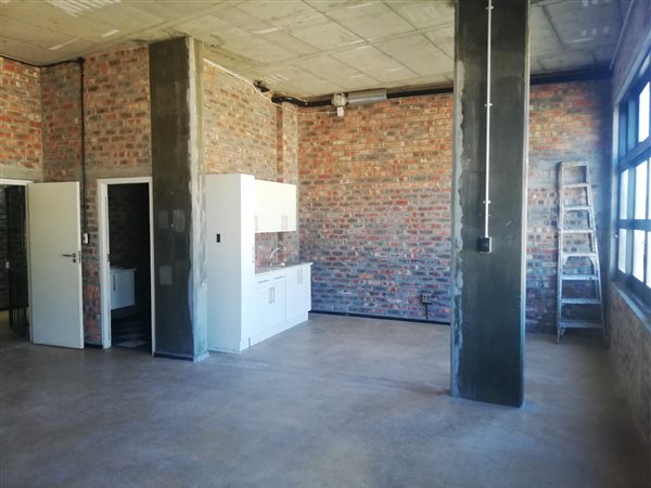 53  m² Commercial space