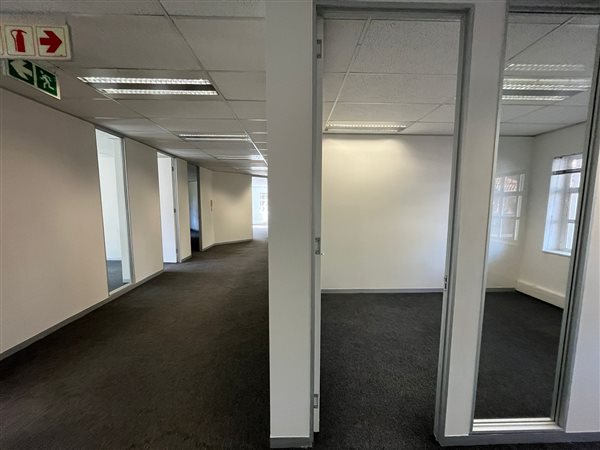 282  m² Commercial space