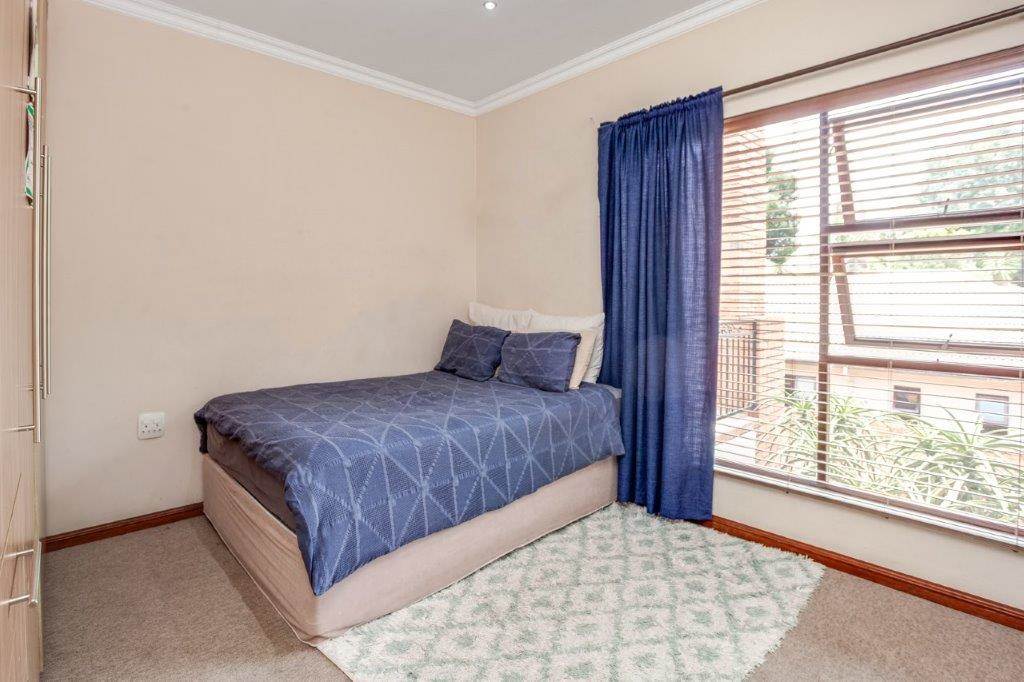 3 Bed Townhouse in Fairland photo number 9