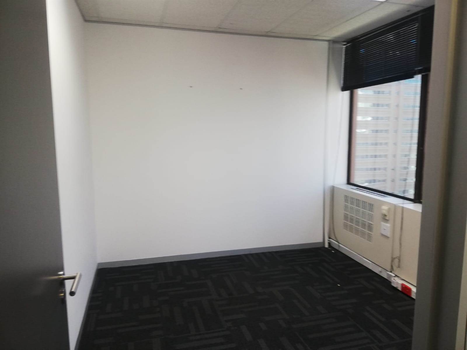 498  m² Office Space in Cape Town City Centre photo number 10