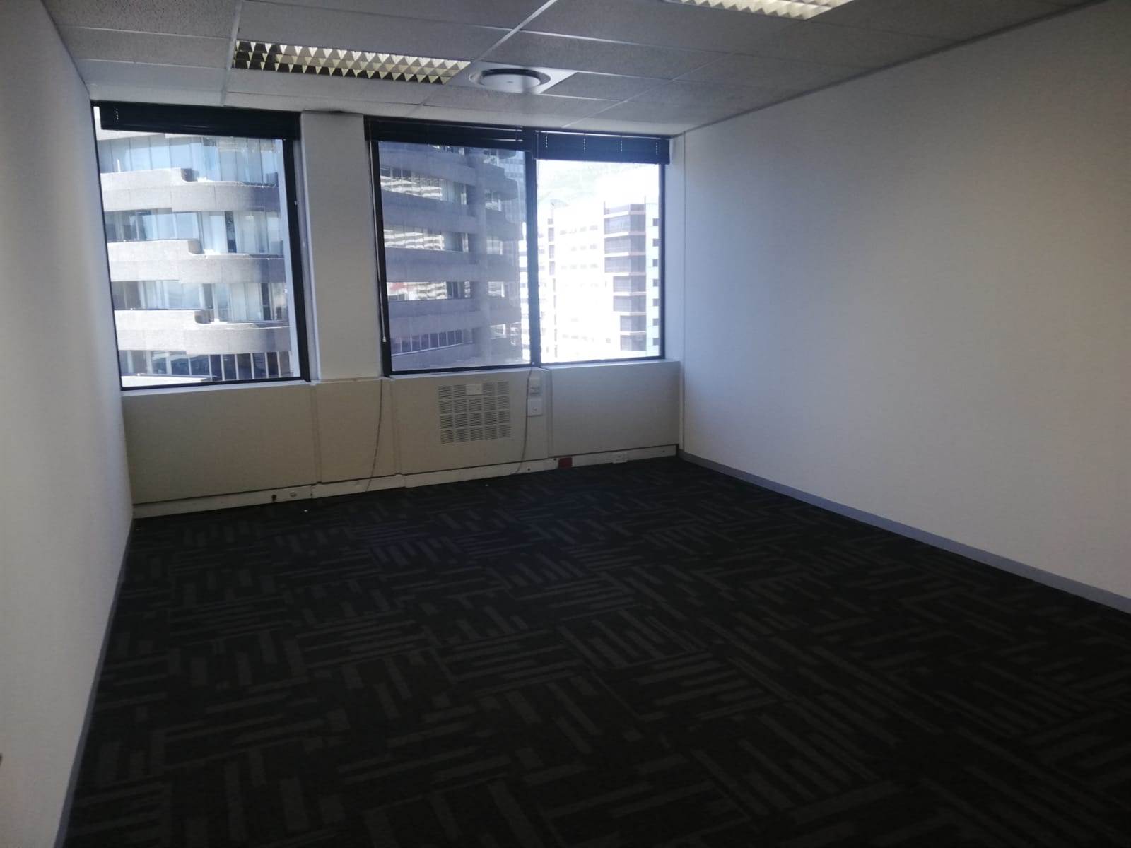 498  m² Office Space in Cape Town City Centre photo number 7