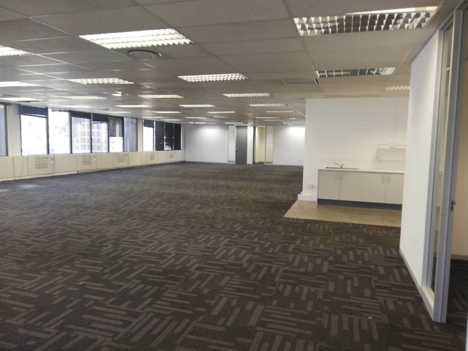 498  m² Office Space in Cape Town City Centre photo number 11