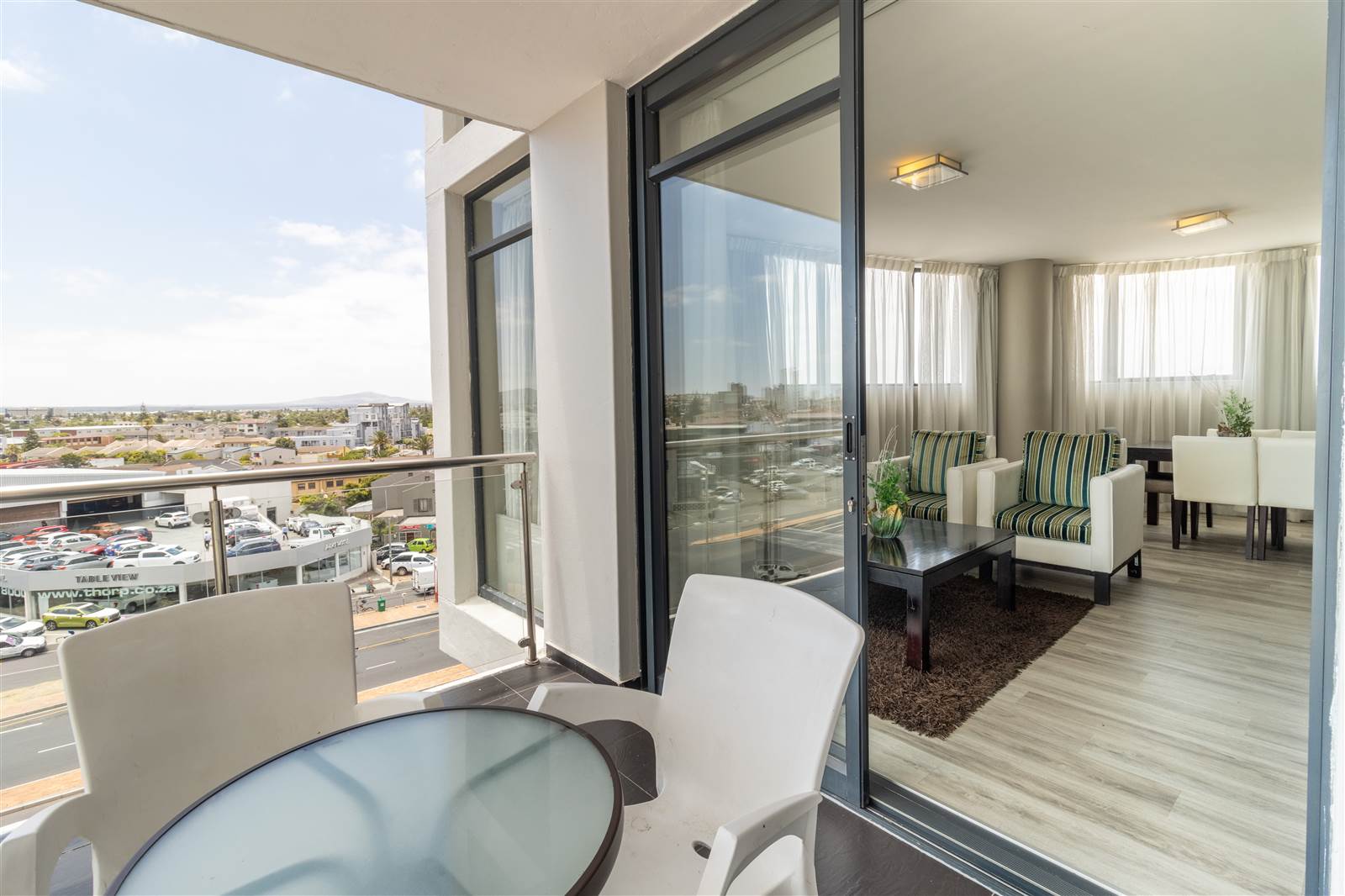 3 Bed Apartment in Bloubergstrand photo number 3