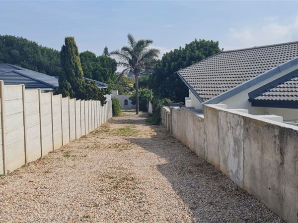 1 206 m² Land