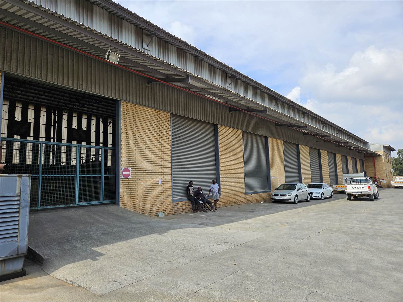 2500  m² Industrial space in Pomona photo number 3