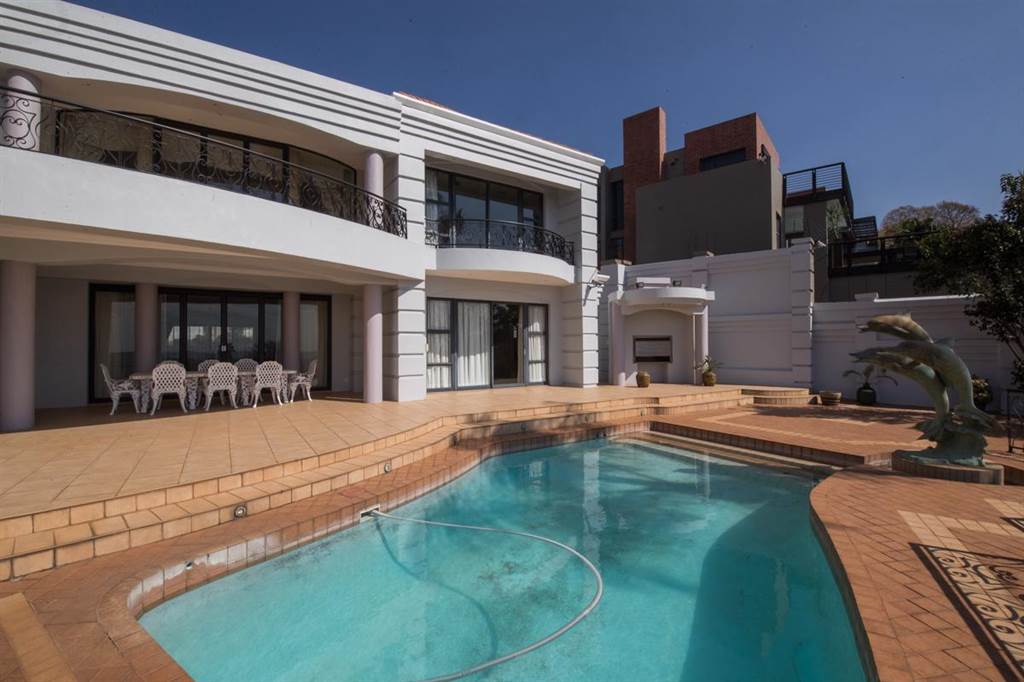 5 Bed House in Waterkloof photo number 15