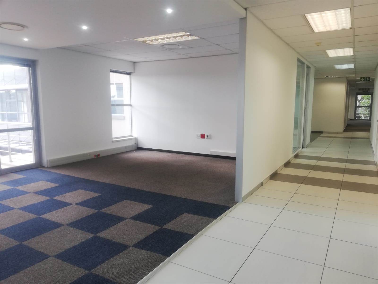 762.3  m² Commercial space in Woodmead photo number 9