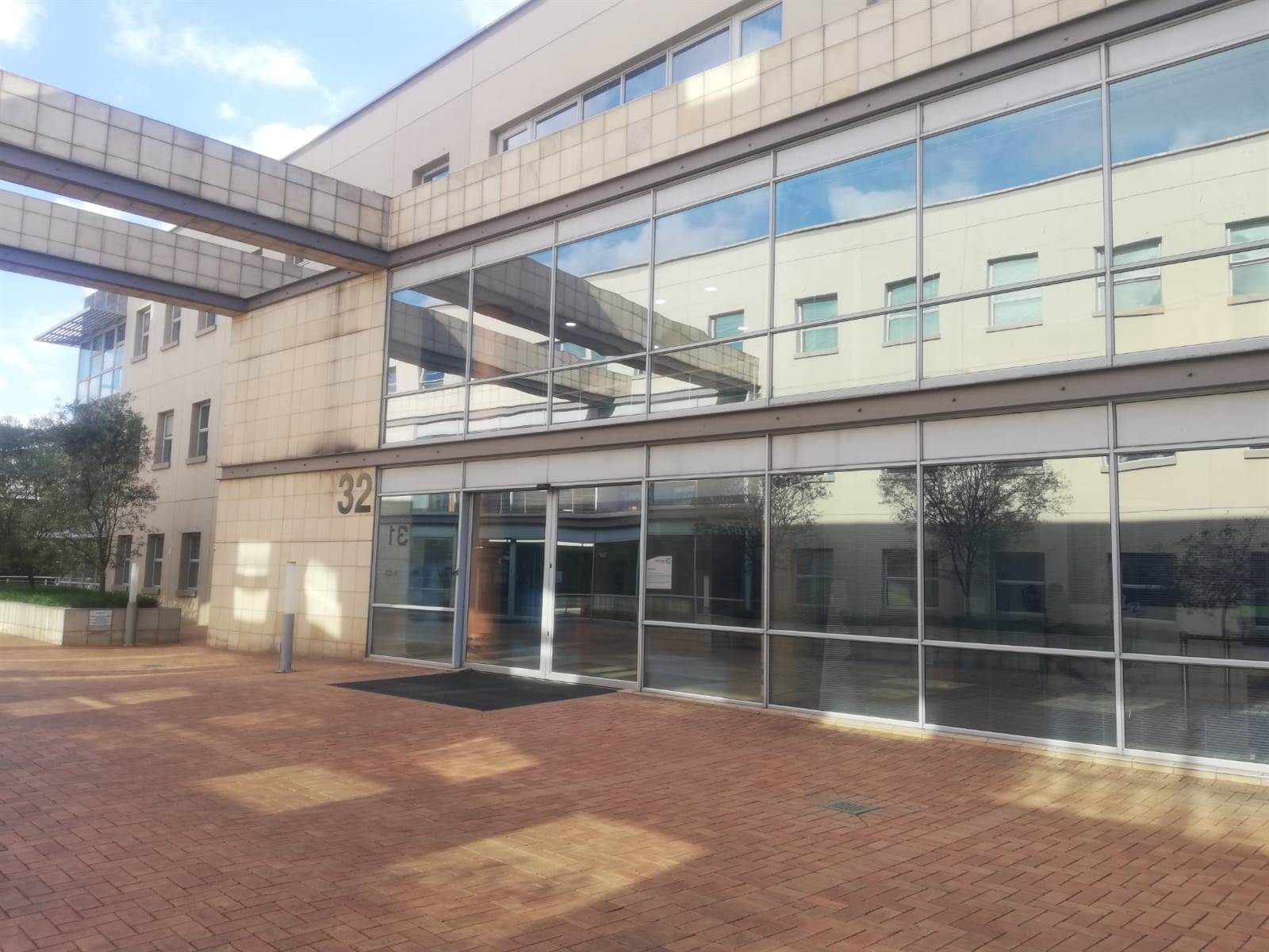 762.3  m² Commercial space in Woodmead photo number 1