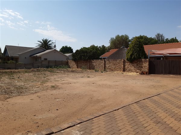 503 m² Land