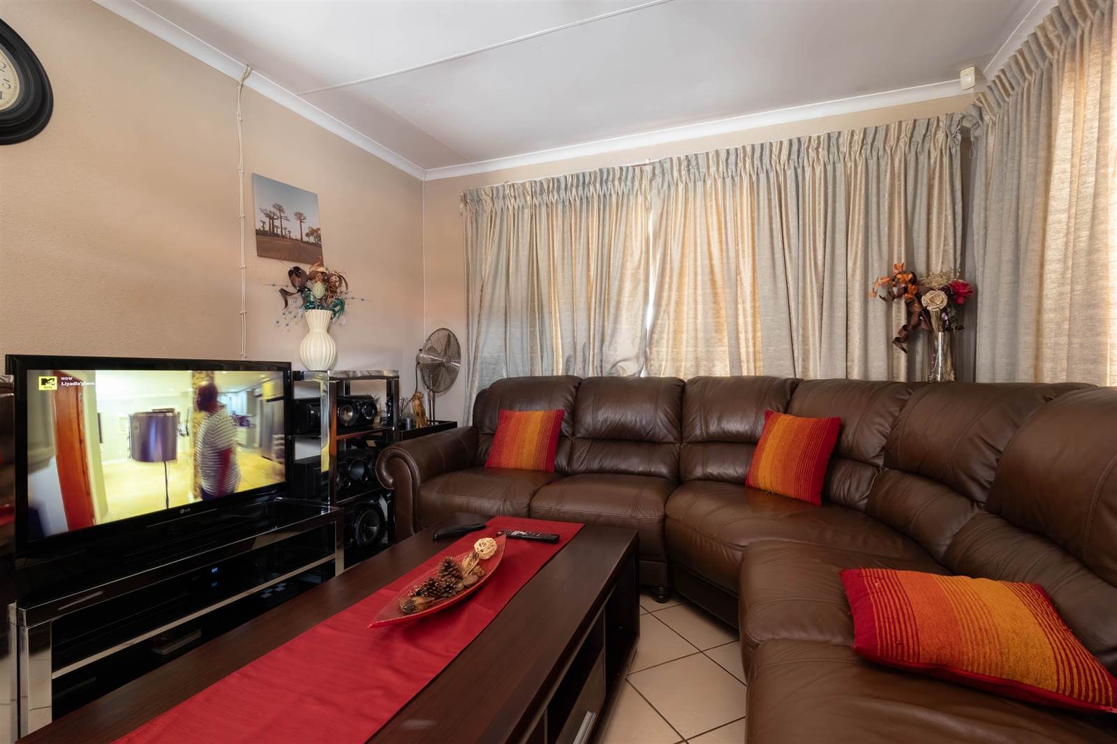 3 Bed House in Naturena photo number 5