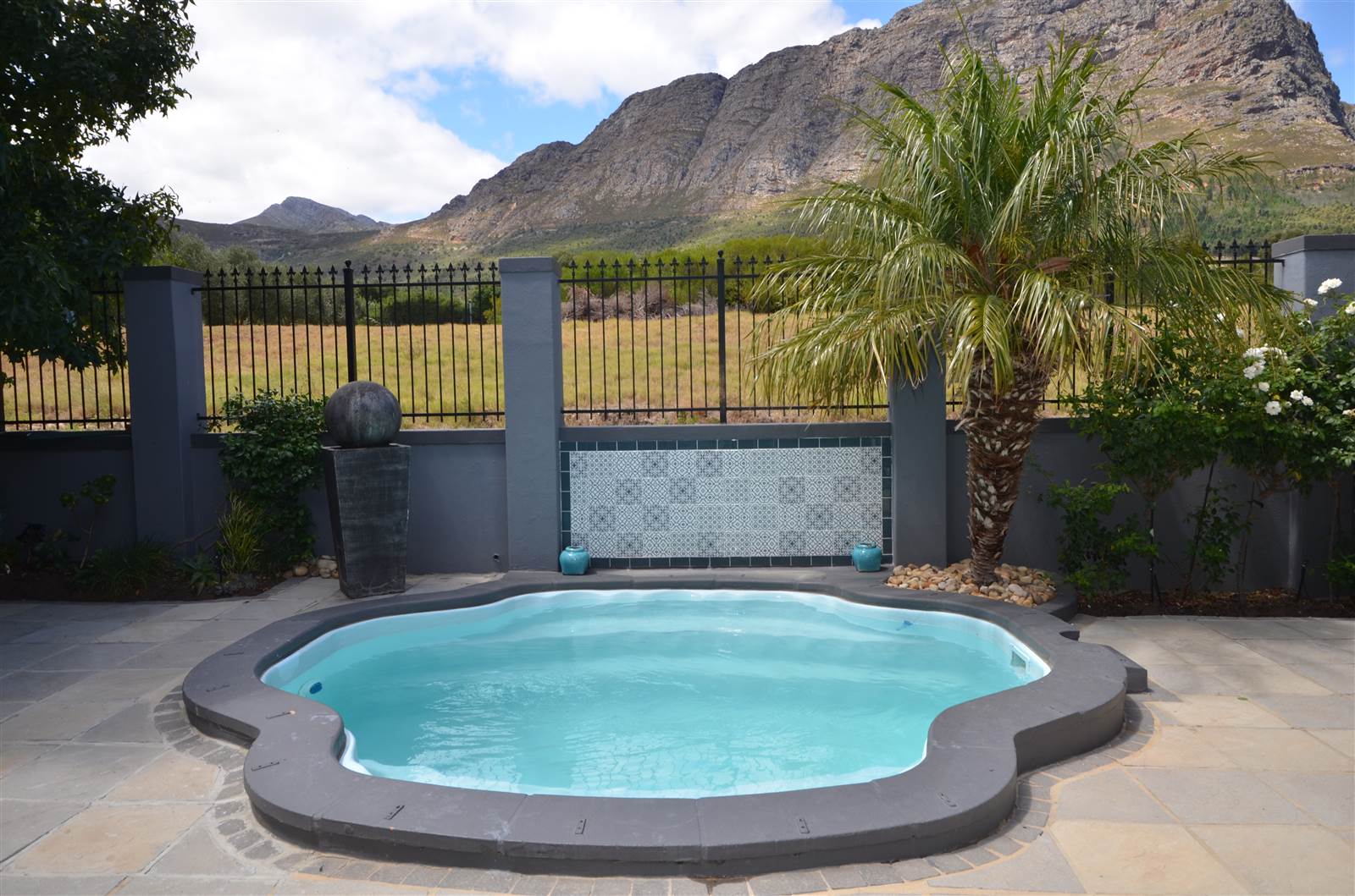 5 Bed House in Franschhoek photo number 6