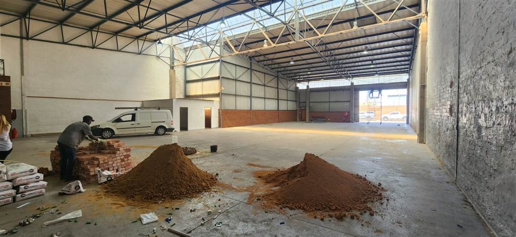 950  m² Industrial space in Pomona photo number 9