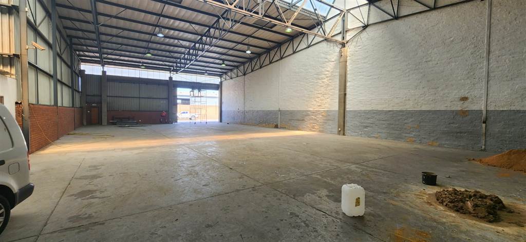 950  m² Industrial space in Pomona photo number 6