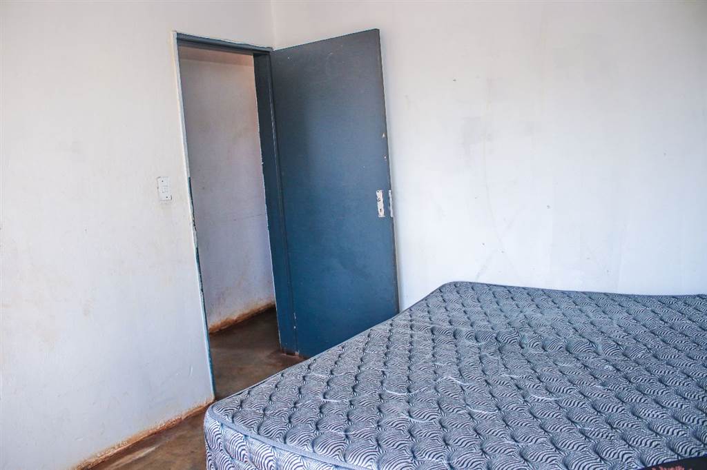 2 Bed House in Lehae photo number 12
