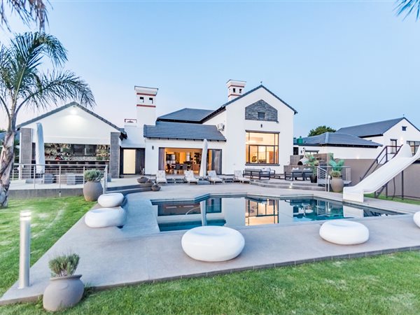 5 Bed House in Mooikloof Equestrian Estate