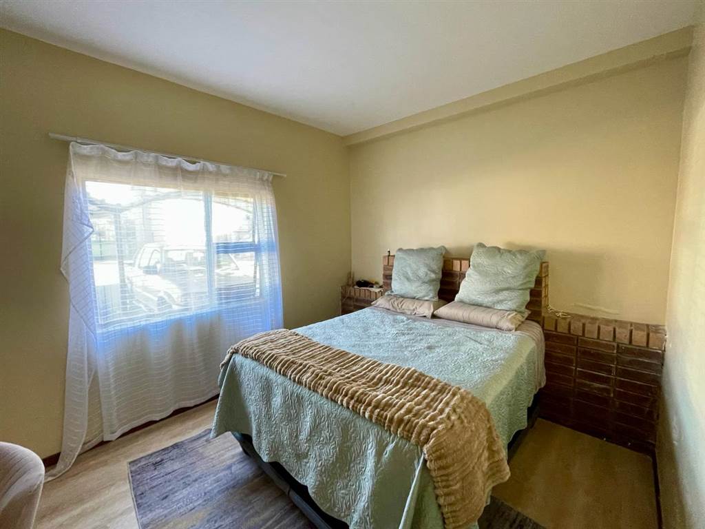 1 Bed Apartment in Secunda photo number 7