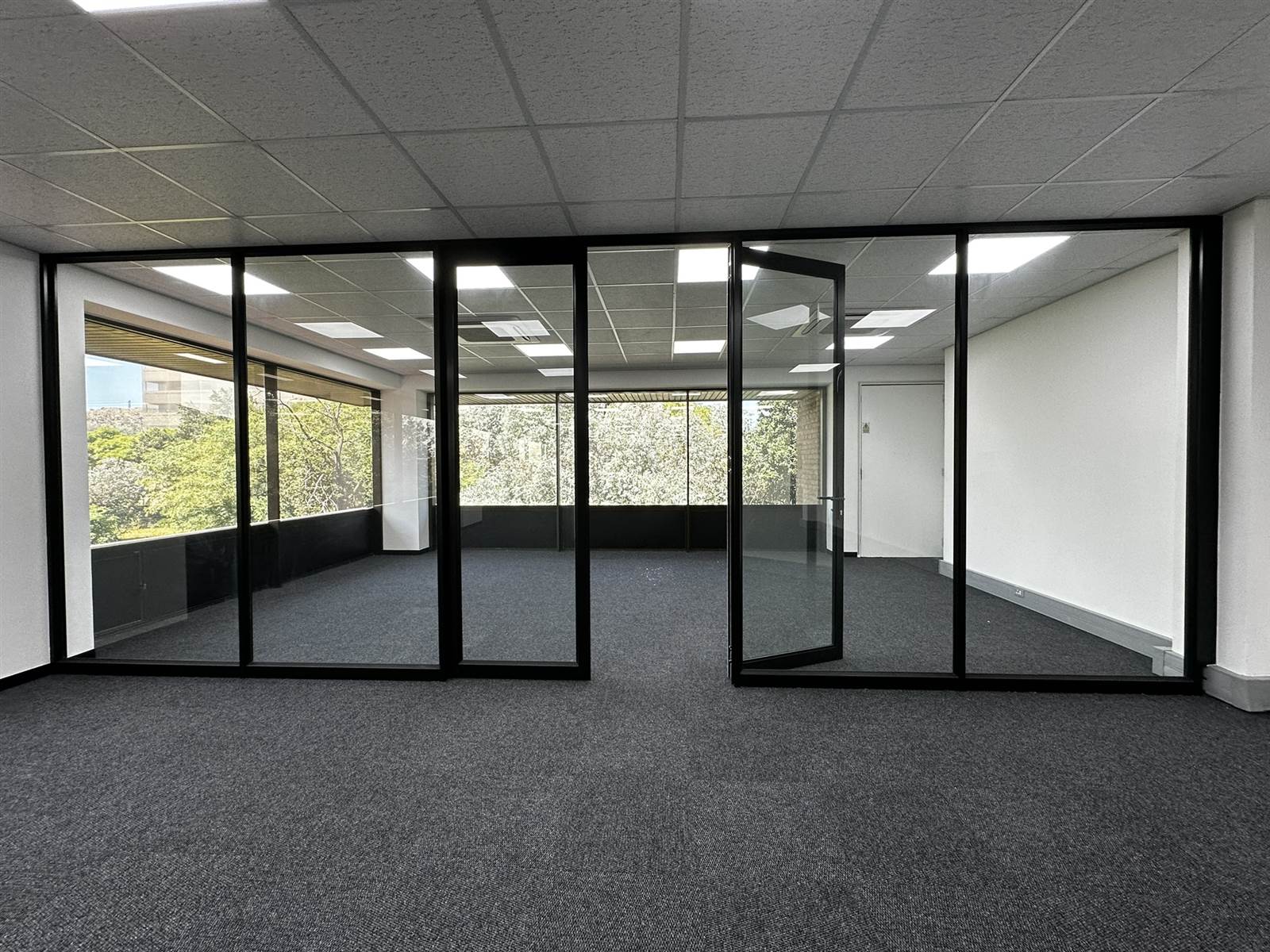 318  m² Commercial space in Bedfordview photo number 6