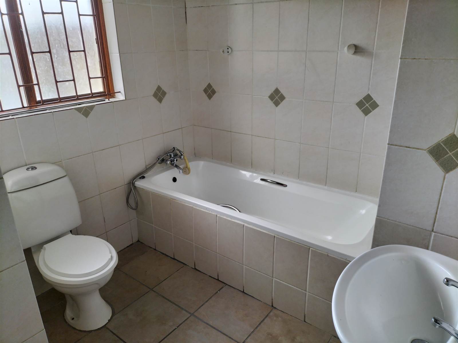 2 Bed Apartment in Tzaneen photo number 19