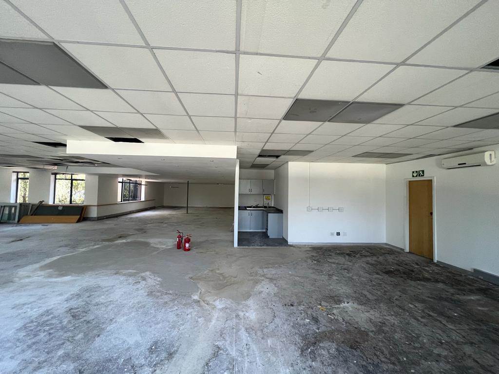 209  m² Commercial space in Rosebank photo number 10