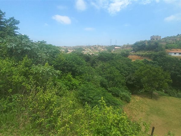 1347 m² Land available in Doon Heights